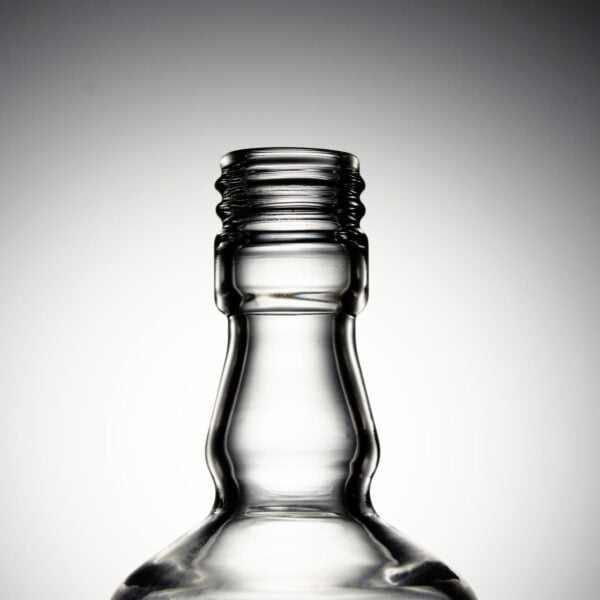 A close shot of WIIDZ® tipsy puffco peak pro glass attachment mouthpiece.