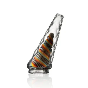 Glass attachment for Puffco Peak Pro in the Wiidz Diamond design, oriented towards the west.